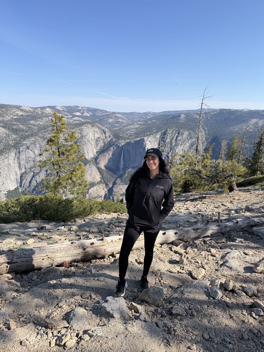 celinaaxoo's tweet photo. Yosemite 🥾🏞️ https://t.co/8oH6tzGsKn