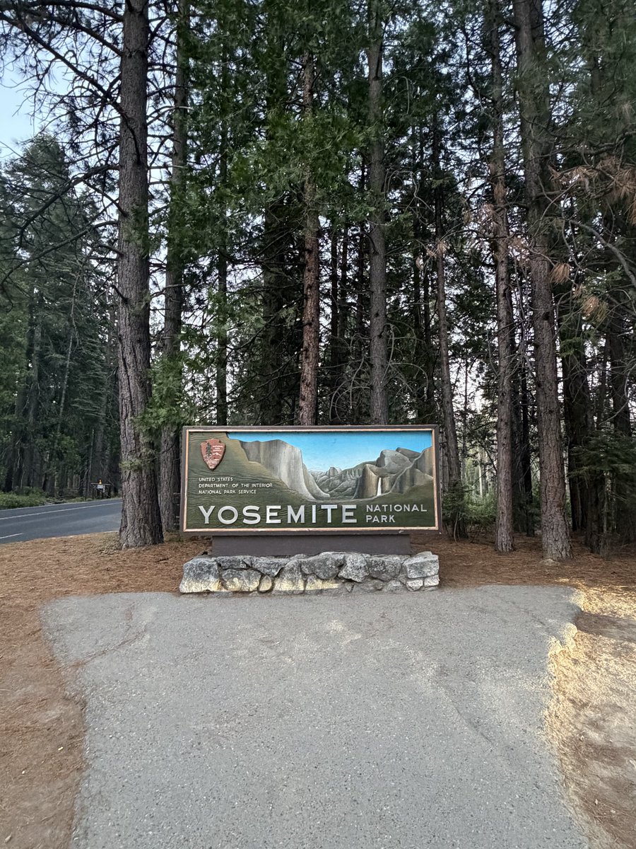 celinaaxoo's tweet photo. Yosemite 🥾🏞️ https://t.co/8oH6tzGsKn