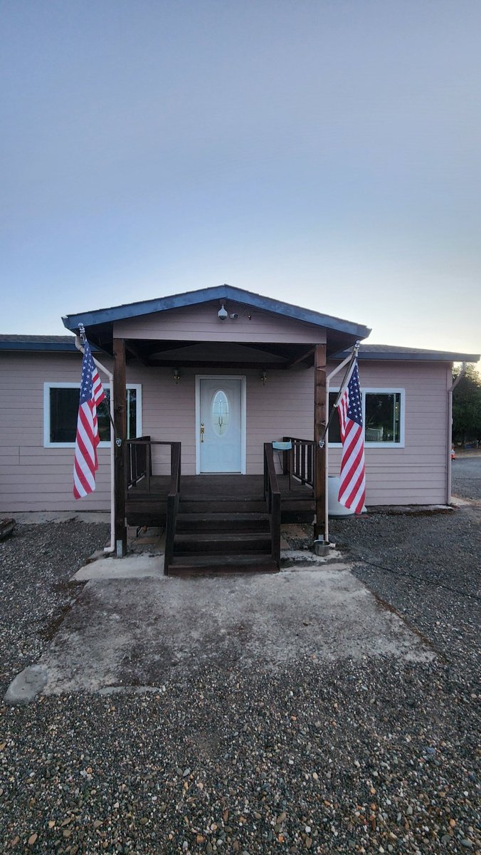 Jkk04John's tweet photo. May 30th, 2026 marks 45 years since I legally immigrated to the US.
Thanks to the brave patriots who sacrificed for our freedom, we’ve built a beautiful life here.
This Memorial Day, I proudly display the Stars and Stripes with a grateful heart again. https://t.co/75XpKec0f7