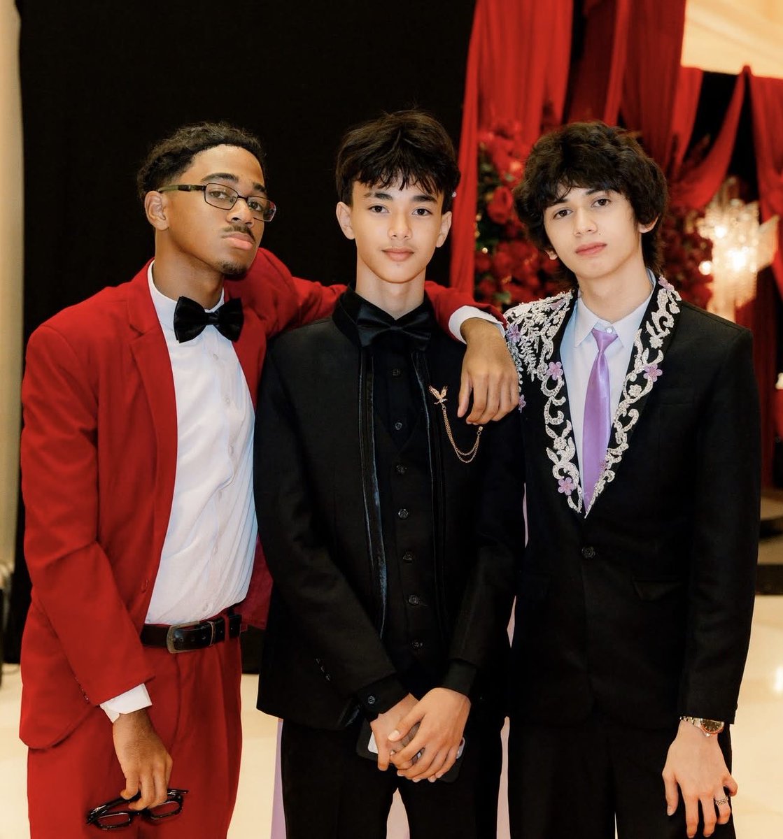 PeachWinchester's tweet photo. WIS PROM 2026 🪄🎭 https://t.co/7D1wgBJoRc