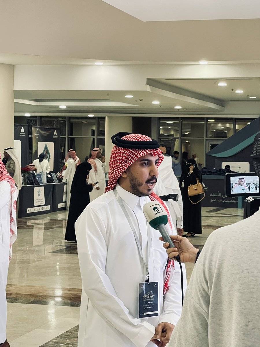 0mxu_'s tweet photo. نفّذت #أمانة_منطقة_جازان مبادرة على خُطى النُّشك
وذلك ضمن جهودها في خدمة ضيوف الرحمن وتعزيز المبادرات المجتمعية الهادفة إلى استقبال الحجاج وتوديعهم بكل حفاوة واهتمام 

الحمد لله تجربة أثرت جميلة جداً وخاصة مع توديعهم عندما  تنهمر الدموع و تتسابق الدعوات الصادقه فعلاً شعور لا يوصف https://t.co/REmaYZyvNp