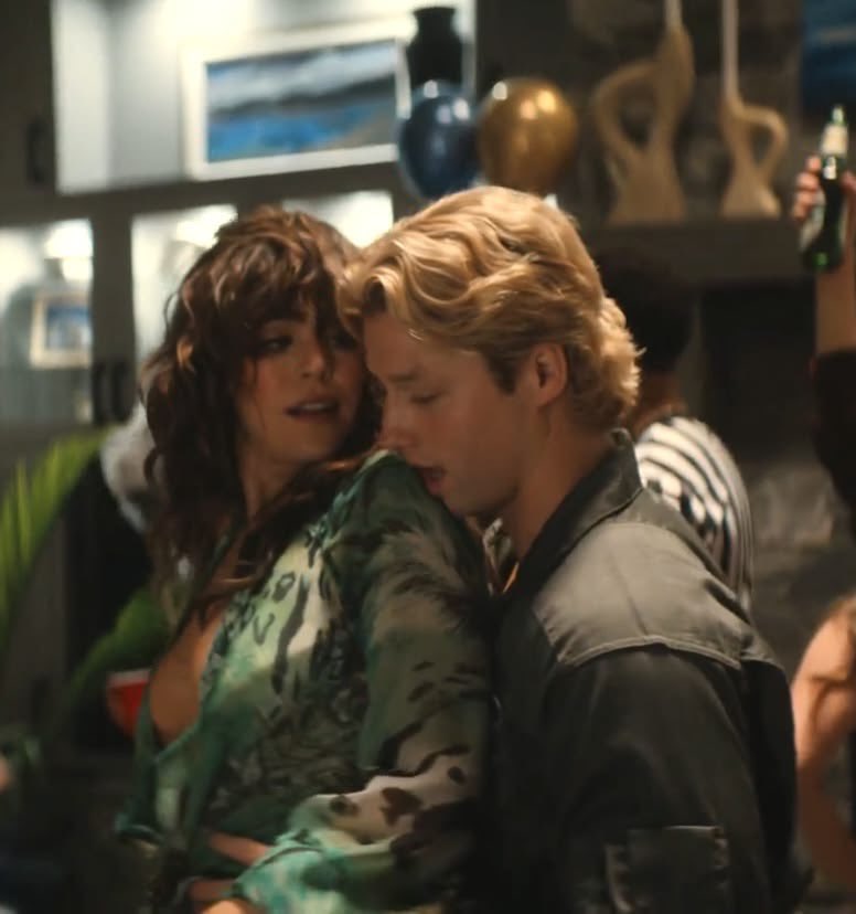 briardiarybr's tweet photo. “Amei, amei, amei a dança da Allie e do Dean como JLo/Maverick e o fato de eles terem essa tensão louca mesmo antes de ficarem juntos (no livro, eles ficam logo de cara)”, disse Elle Kennedy para a Just Jared. https://t.co/3ufT1yHRl1