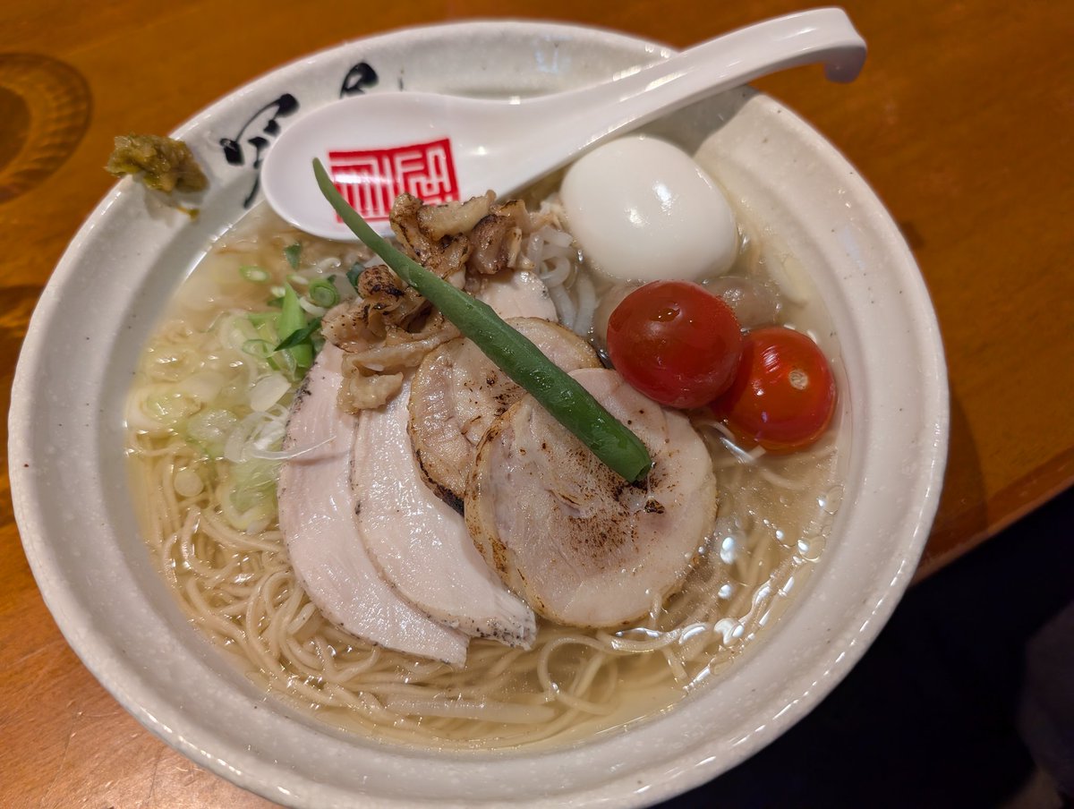 SBody11's tweet photo. セミナーの後はラーメン！

らぁめん冠尾

特製鶏清湯ラーメン　大盛り

とてもサッパリ食べれましたー！

大変美味しゅうございました✨✨✨ https://t.co/QWdk60BS5N