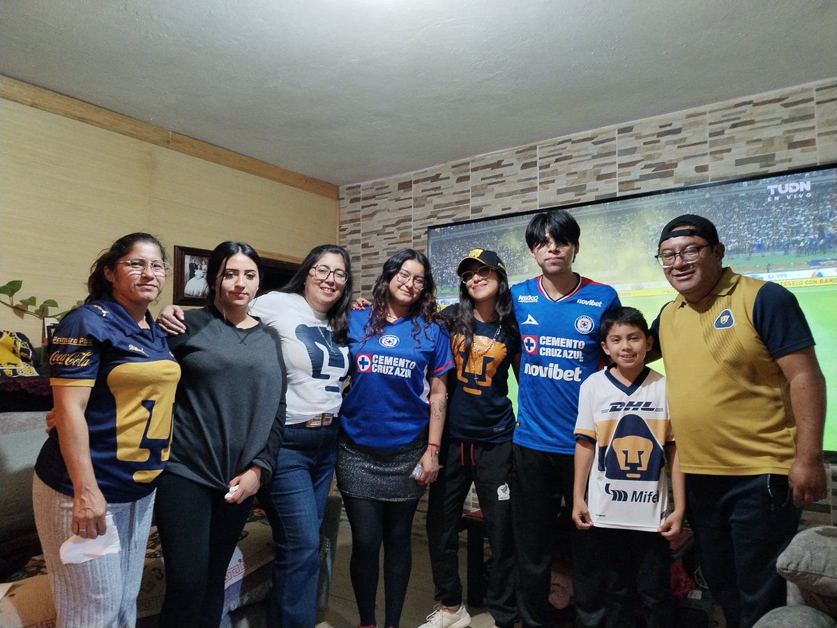 fabiboflo's tweet photo. #LaFinalDelaObsesion
#tdex2026 
#Cruzazulvspumas 
@PumasMX @CruzAzul 
#LaFinalDeLaAfición 
❤️❤️❤️ https://t.co/F6jnlBYwmF