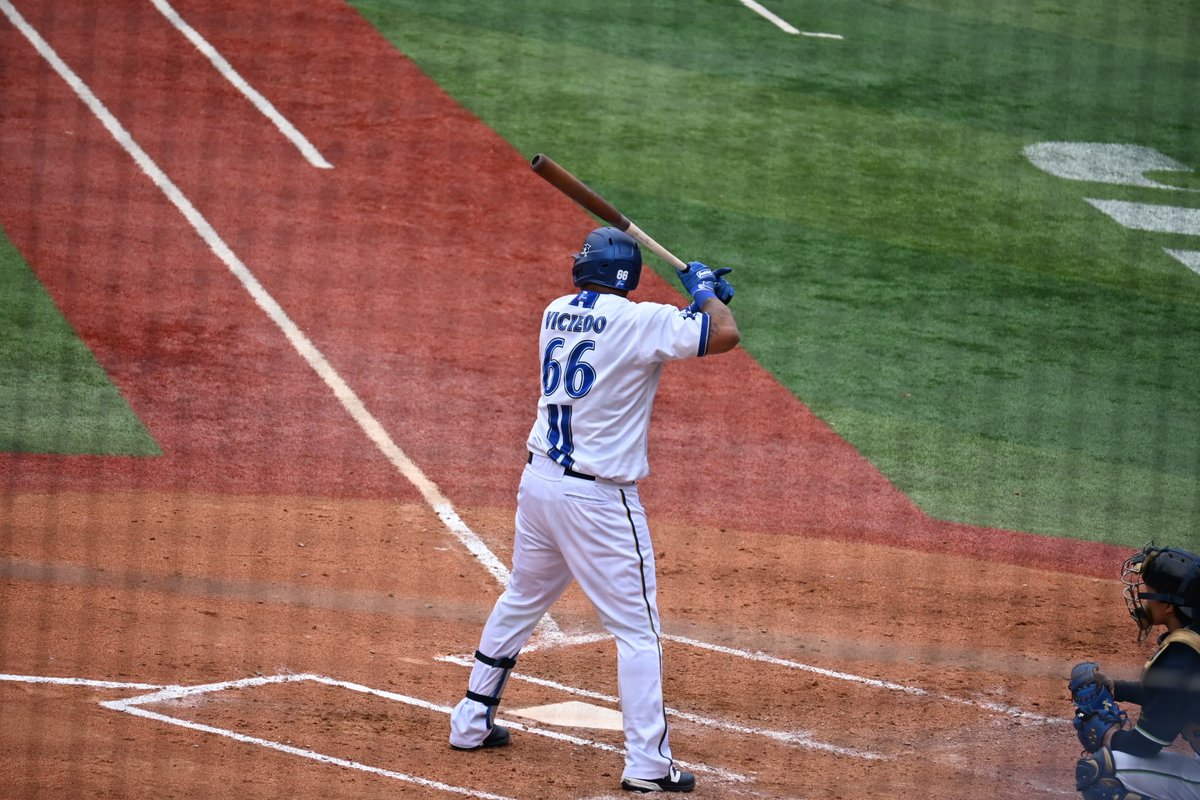 yuri_yt07's tweet photo. 昨日の思い出part1

網に取られ決して良くないけど、雰囲気だけでも

#baystars
#ダヤン・ビシエド
#エル・タンケ 
#DayanViciedo 
#eltanke https://t.co/NQEQVIzkQc