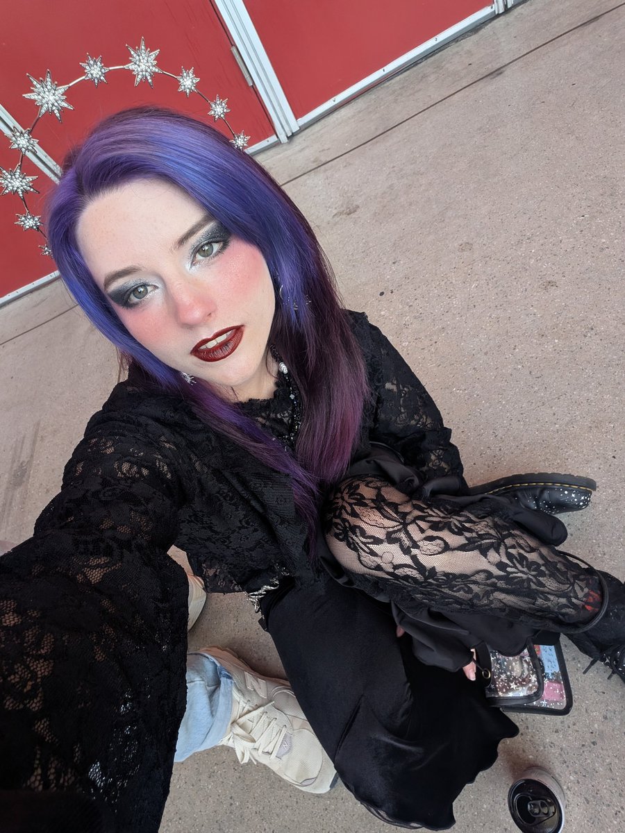 Emma Cate 💜🪐🌙 tweet media