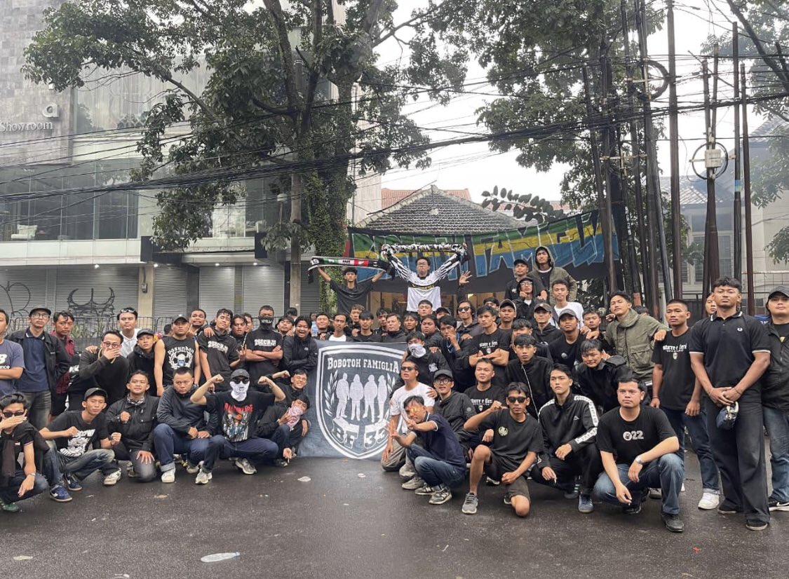 BF33KARAWANG tweet media