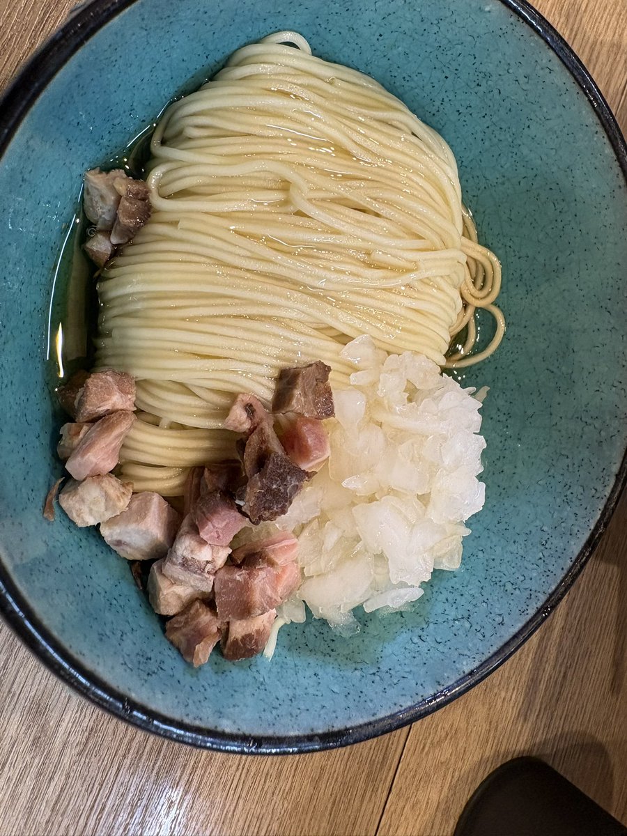 yakiniku_ome's tweet photo. 久しぶりになってしまいましたが、振替休日と便乗休みの子供3人と、麺とスープさんへ🚗
10時のオープンから大人気
今日もめちゃうまだったーー
ご馳走様でした！！！

#麺とスープ https://t.co/2dEbTTJjTF