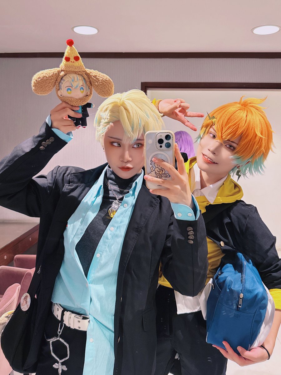 linku_ak's tweet photo. 🐝&amp;🌩️

_
#Oriens #緋八マナ #宇佐美リト https://t.co/VQkyDoUWJt