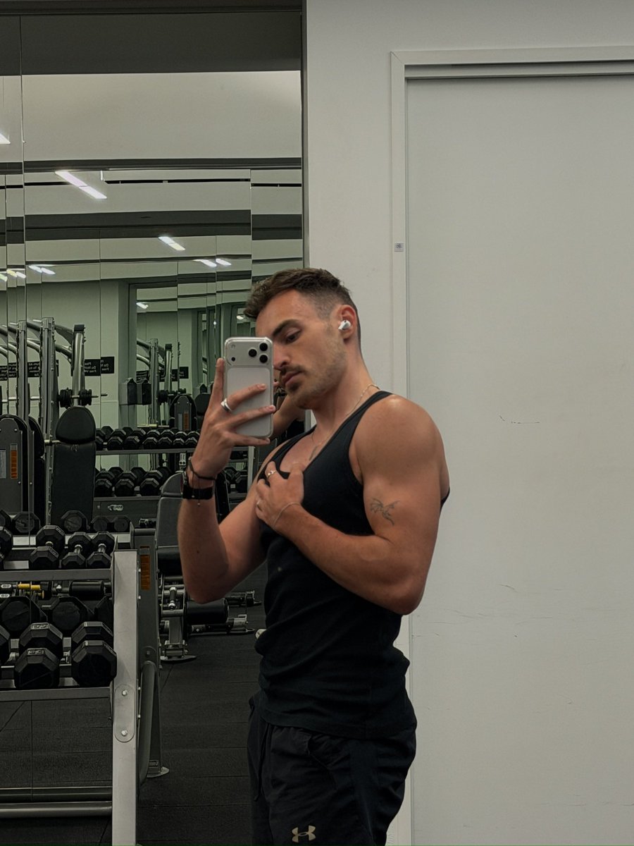 AllTooJacob's tweet photo. Been in the gym https://t.co/Jv8hkd7j2D