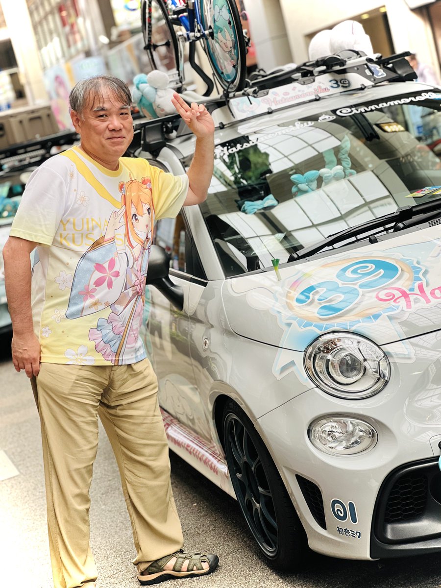ミルファーさんに ミクちゃん痛車と一緒に撮らせてもらいました