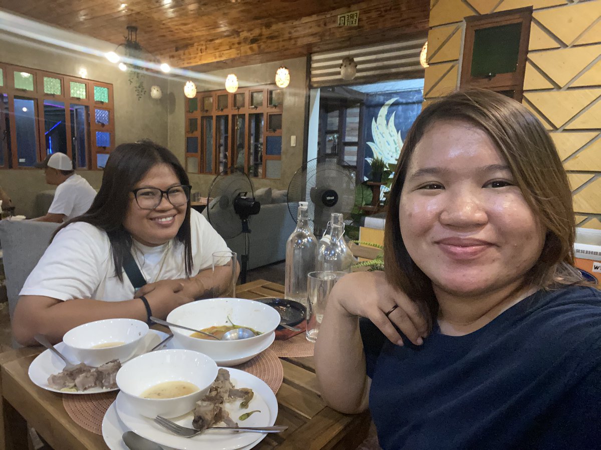 Nhetz1224's tweet photo. Dinner with sis❤️ https://t.co/aDsQL1vpwO