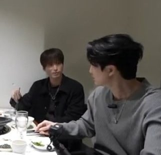 와잊 tweet media