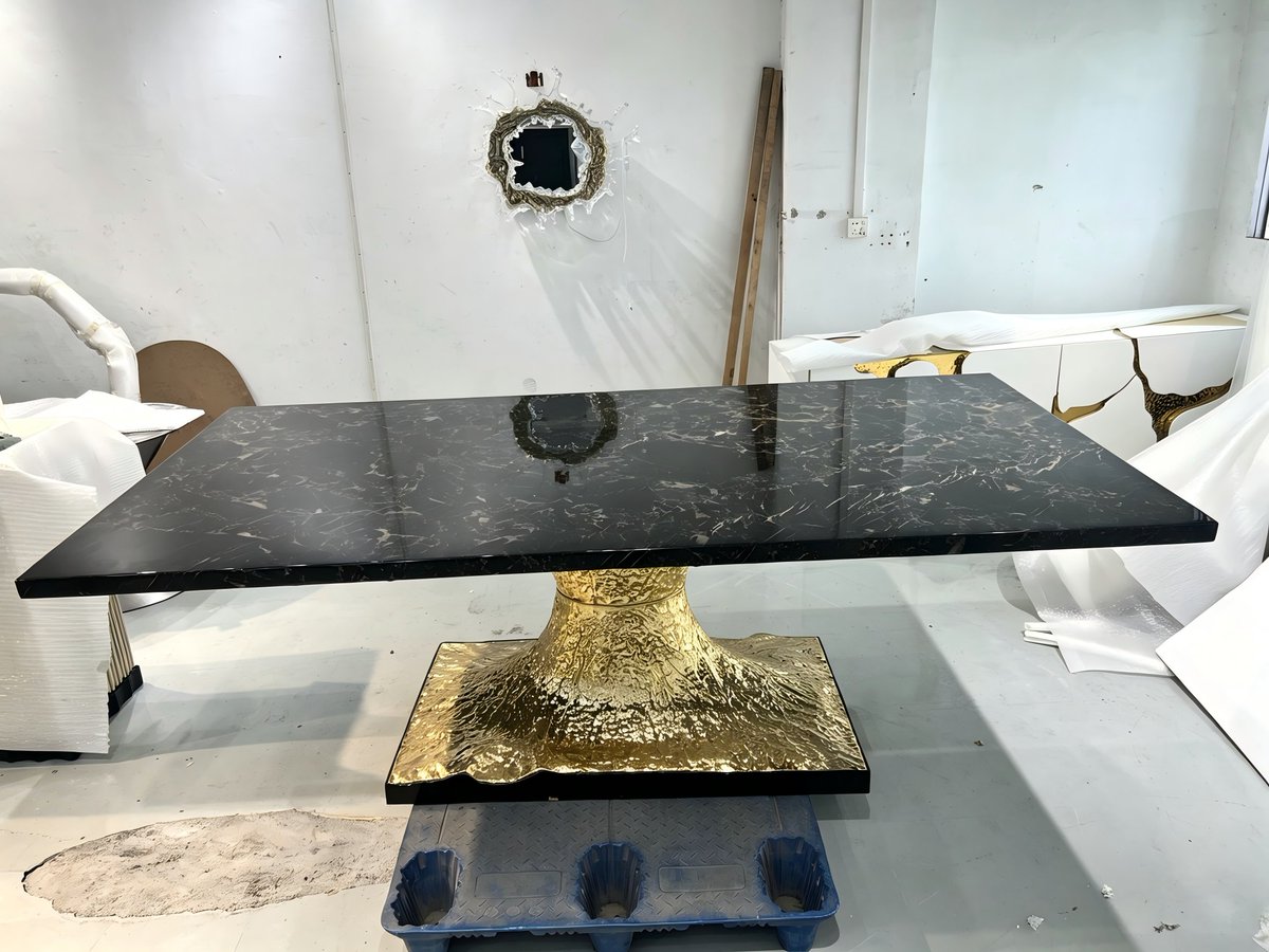 Zoecunk's tweet photo. ✨Obsessed! Metamorphosis Brass Gold Dining Table customized by ZOECUNK.✨

A unique and designer dining table is always special for a luxury dining room. 

📩Let's discuss your furniture plan. 

🫶We love to hear from you. 

#diningtable #GoldDiningTable #brasstable #Factory https://t.co/fWJLXubN8N