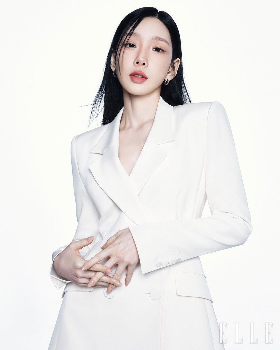 260525 แทยอน โพสต์ IG (1) 💋 @/armanibeauty #TAEYEON #태연 @TAEYEONsmtown