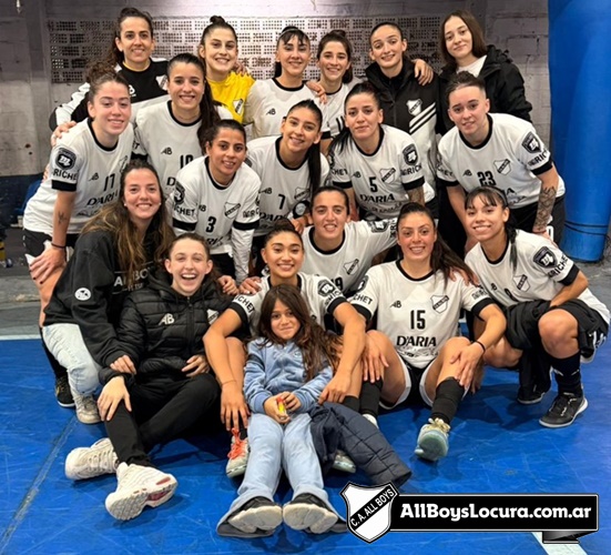 AllBoysLocura's tweet photo. Futsal Femenino: Triunfazo de #AllBoys por 3 a 0 ante #UniónEzpeleta!!
Con los goles de Luciana Natta; Valentina Naud y Agustina González.. https://t.co/sjjwPtMJfL