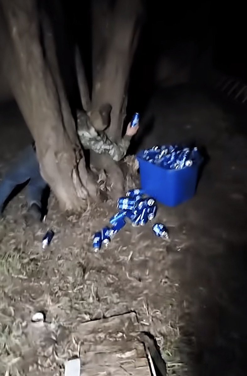 TylerBonk_'s tweet photo. Just found @BigLakeRudy buddys gone  #fuck https://t.co/jE797oPmX2