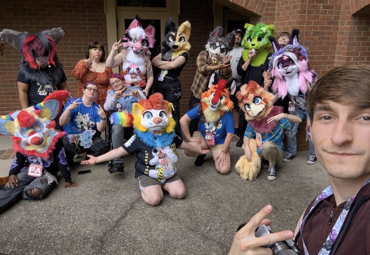 Key 🌊 🏝️ 🔜 Anthrocon tweet media