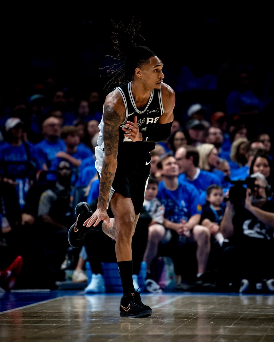 Spurs Lead tweet media