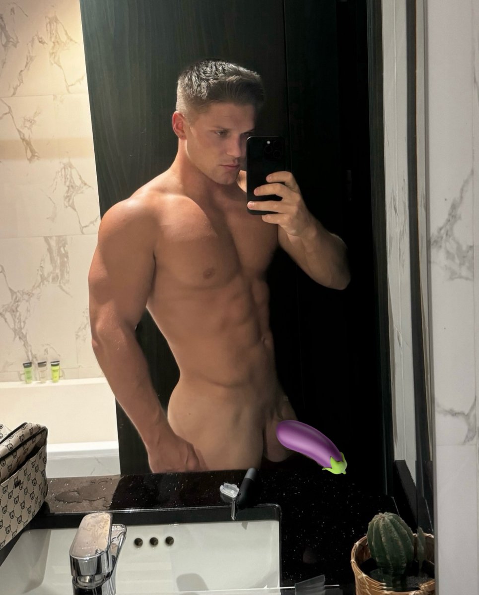 Chris Wrestler tweet media
