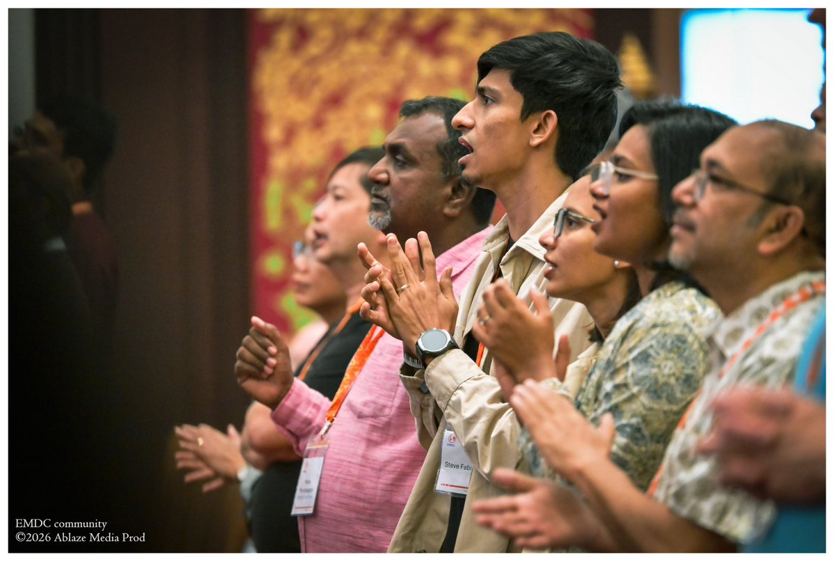 EMDCCommunity's tweet photo. Worship is a key part of our time together at EMDC Conference, many nations, many languages all together blessing the Lord! #EMDCCommunity https://t.co/uCf0FfxzgI