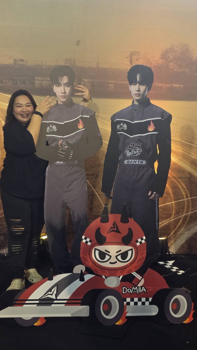 WanwanuttK's tweet photo. LOL จบแล้ว รักบุ๋นเปรมที่สุด น้องเปรมเก่งมากๆ พี่บุ๋นรับรู้ตั้งแต่ต้นว่าไม่สบายแต่เธอก็ทำถึงทำสุดมากค่ะ รักนะคะ  และเจ้าจิ๋วของแม่ แซนต้าหนูลูก เก่งมาก ขอบคุณเพิร์ธมากๆ ดูแลเจ้าจิ๋วของแม่ๆ ไม่ห่างเลย ฟอสบุ๊ค รักนะโว้ยย เก่งมาก คำว่าเก่งใช้กับพวกเธอไม่มีวันหมด
Well done!!! https://t.co/PNLlzHl7uk
