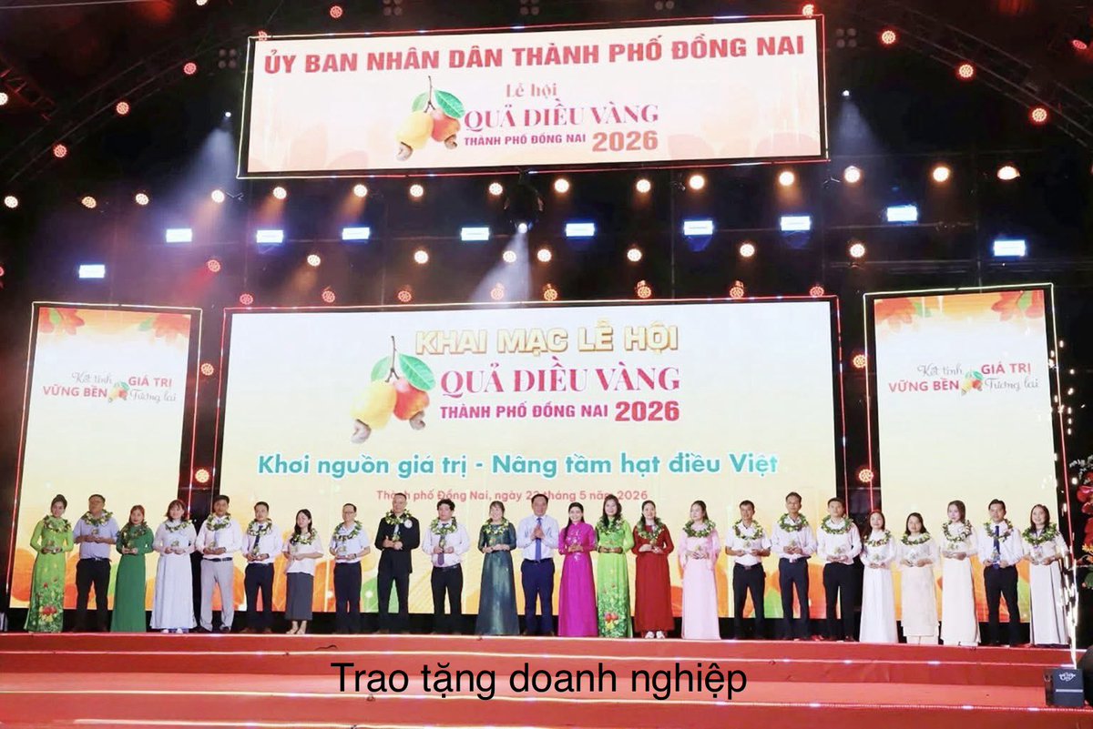 vinacas's tweet photo. 🇻🇳 Dong Nai Golden Cashew Festival 2026 highlights Vietnam’s growing cashew industry with a strong focus on sustainability, deep processing, and global value. VINACAS continues supporting a greener and more competitive sector. 🌱🥜

#VINACAS #VietnamCashew #DongNai https://t.co/hy5lC7PxkA