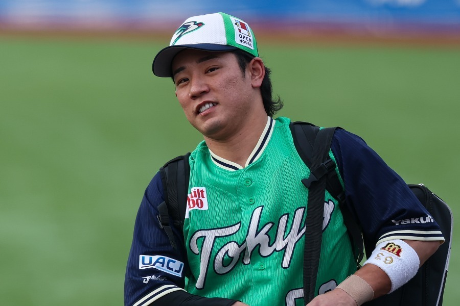 ヤクルトスワローズ 背番号の変更は聞いた事はあるが 公表体重の変更は初めて聞いた