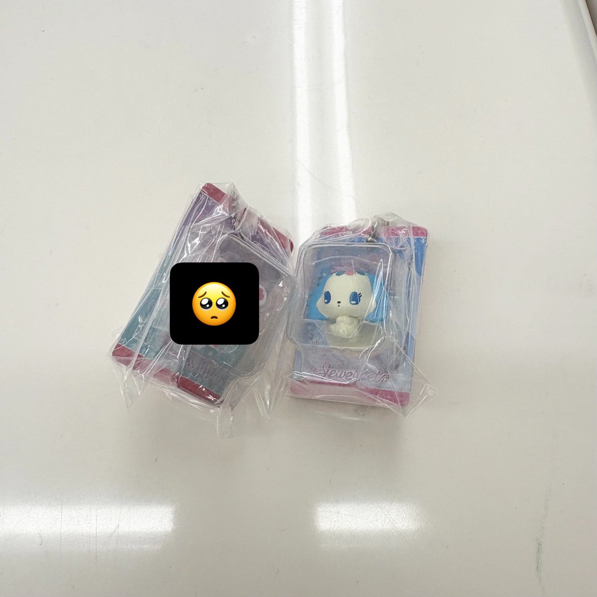 ovmc_c's tweet photo. 【交換】ジュエルペット ガチャ めじるしアクセサリー サンリオ キティー めじるしチャーム 

譲）ジュエルペット パッケージミニチュアチャーム サフィー

求）キティ ガチャ（なんでも検討します）

郵送希望です📮´‐
お気軽にお声かけください☺️ https://t.co/bzPlCmoc4M