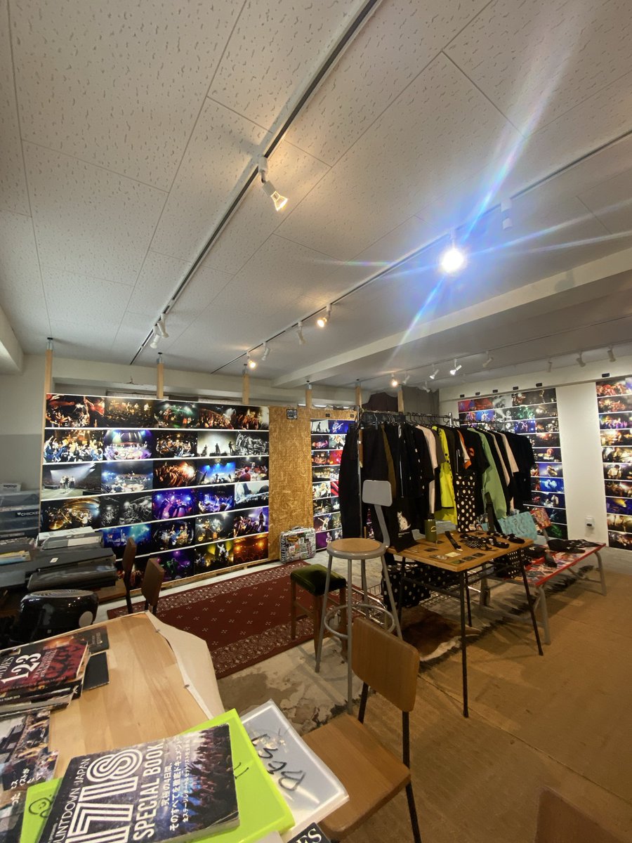 RuiHashimoto's tweet photo. 【宇都宮サウシュー写真展&amp;STINGRAY3日目オープン！】19時までオープン！EZ DO UTSUNOMIYA 
(宇都宮市栄町1-6栄町マンション 202)にて21回目のサウシュー写真展&amp;STINGRAYショップでお待ちしてます！僕は全日程居ます！STINGRAYアイテムも是非チェックをば！

#宇都宮 https://t.co/kAFBrDpySF