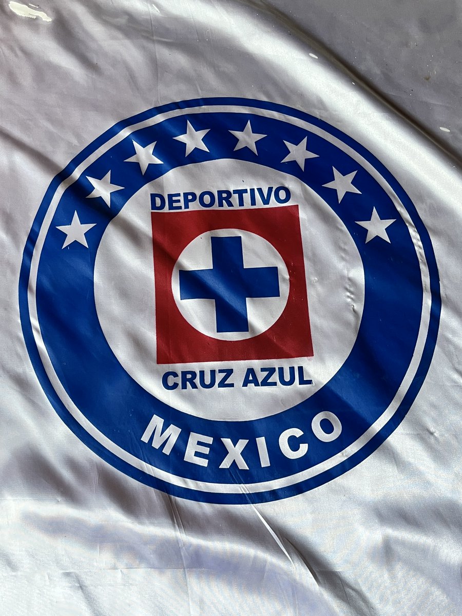 LaCapry_'s tweet photo. ¡Campeón!

#CruzAzul #CampeónCruzAzul https://t.co/SFyRxKXes0