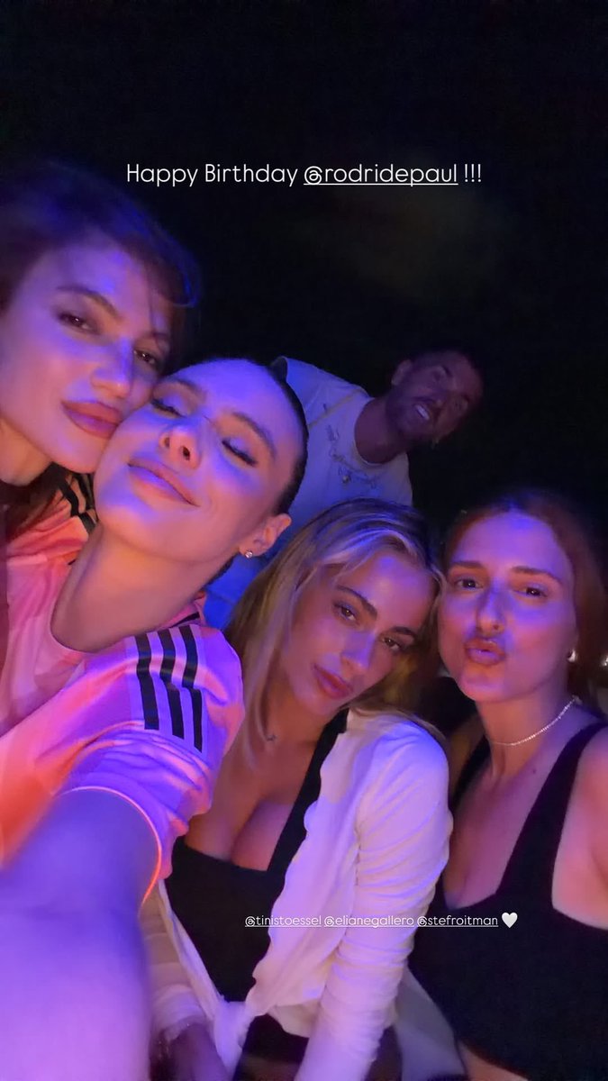 FcoTiniSP's tweet photo. 📸 Tini en la fiesta de cumpleaños de Rodri  https://t.co/avG5p9yTjy https://t.co/AJPUjbBvcH