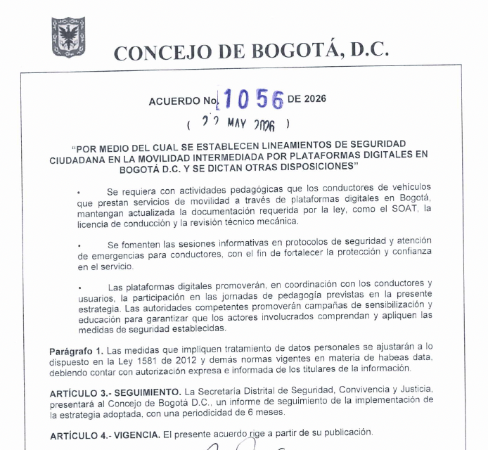 CCalderonRA's tweet photo. Hoy mi proyecto de ciudad para mejorar la seguridad de todos los bogotanos ya es una realidad.
El @ConcejoDeBogota lo aprobó y el alcalde @CarlosFGalan lo firmó para fortalecer la seguridad de los que nos movemos en plataformas de movilidad.
La tecnología también cuida vidas. https://t.co/2tzK3yYRIg