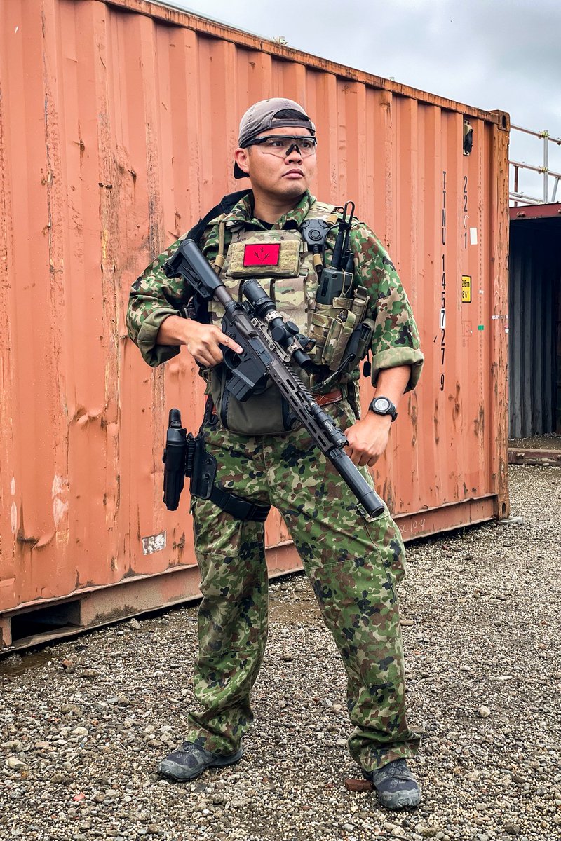 yoshizaru1911's tweet photo. 昨日の装備!

人生で初めて袖通した陸自迷彩だったけど、すげぇ気に入った！！！

まぁ別に嫌いだったわけでもないけど笑
今後もちょくちょく着よっかな！

#REGORNiX
#Volktactiaclgear 
#NOVESKE https://t.co/mjSquqfKcd