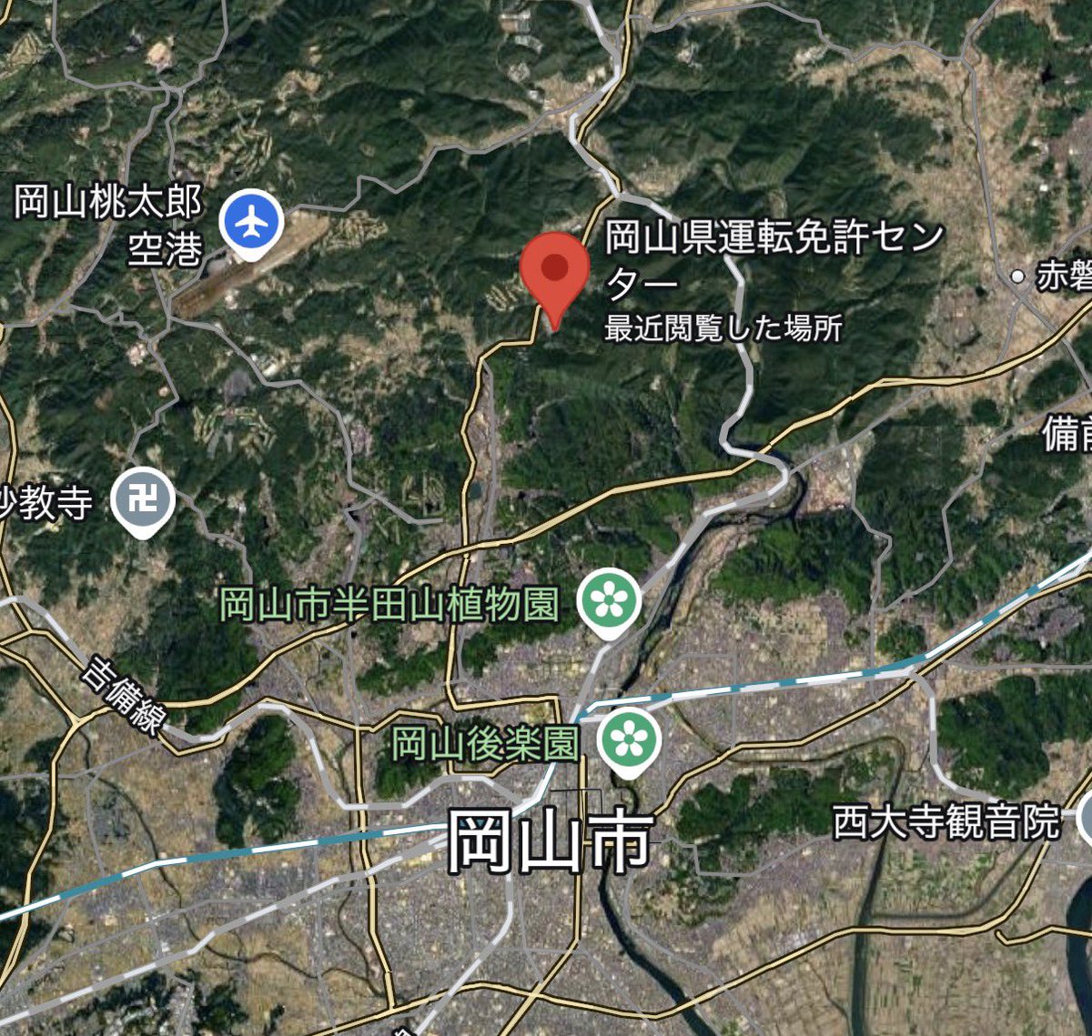 _utopia6_'s tweet photo. 石川県の免許センターよりひどいとこあるのか？と、岡山見たら失礼ながら笑ってしまった。
こんなとこに作る方がおかしい。 https://t.co/r57NLJzuoR