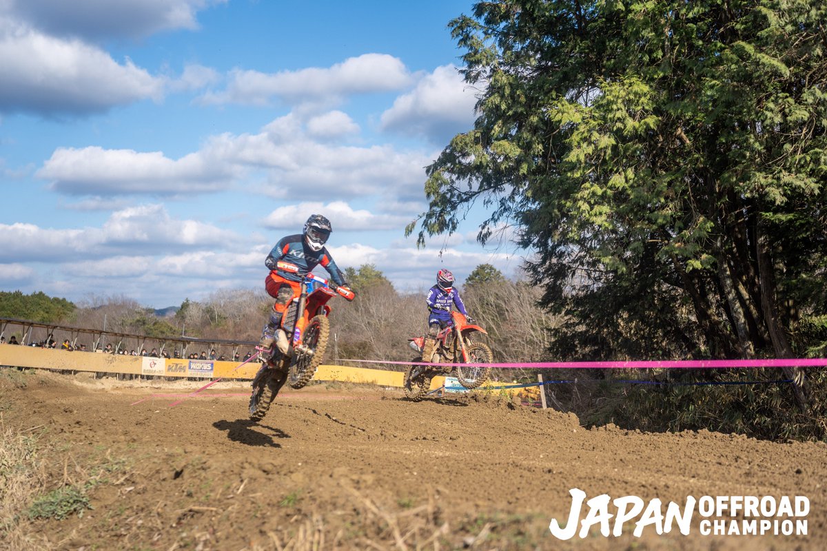 JOC_C4's tweet photo. 2026 JAPAN OFFROAD CHAMPION　開催会場決定！！

お待たせしました！
今年のJOC開催会場が決定しました。
2026年の戦い地は、多くのモータースポーツファンが集まる三重県鈴鹿市。
鈴鹿ツインサーキットで11/29に開催決定しました！

昨年、奈良県のウッズモータースポーツランド下市で生まれた熱狂。
オフロードライダー達の本気の戦いが、今年は鈴鹿で繰り広げられます！

初代チャンピオンは防衛なるかっ!?
是非、会場にお越しいただきオフロードライダーの頂点を決定する
本気で熱い戦いを見に来てください！

詳細情報/チケット情報は、今後、決定し次第、順次発表していきます。
SNSまたは公式WEBよりチェックしてください！
https://t.co/KUfGMClbJv

2026年11月29日(日)
鈴鹿ツインサーキットでお会いしましょう！！

#JAPANOFFROADCHAMPION
#JOC
#鈴鹿ツインサーキット
#オフロードレース
#モトクロス
#ハードエンデューロ
#クロスカントリー
#オフロード
#FMX
#Ridgecycle
#GAMMyRacing
#c4planning