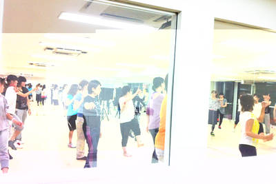 goodschool2020's tweet photo. 【K-POP DANCE STUDIO KPDS】
東京発のK-POP専門ダンススタジオです。KARAやT-ARA、RAINBOW、Brown Eyed Girlsの振付を行った先生が直接指導します。
#東京都 #東京 #新宿区 #新大久保 #大久保 #西武新宿 #東新宿 #KPOP #KPOPダンス #ダンススタジオ #KPOP専門ダンススタジオ #ダンススクール #ダンス #スクール #教室 #グッドスクール
https://t.co/ttwuYDRPlL