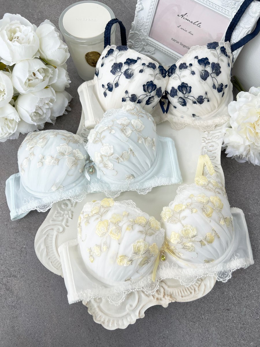 narue_innerwear's tweet photo. 西洋絵画のような
上品なクチュール感あふれるシリーズ🩵

【N-basic Bra】 [B~F/65~75]
🛒：https://t.co/gyAc4SPxWY https://t.co/oFXE6hUxv1