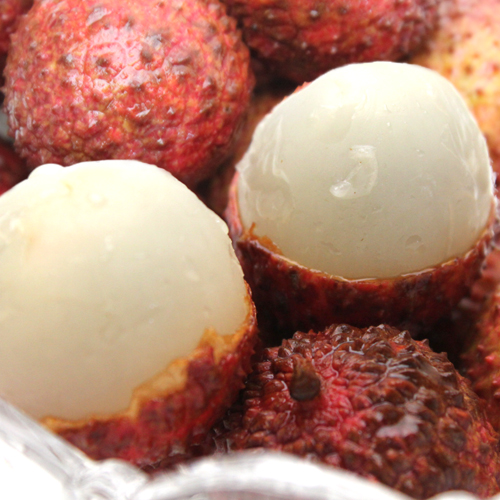 GCall_News's tweet photo. ＼ 受付終了間近！ ／
#台湾産 #生ライチ

★5月29日11時まで
≪#グリーン種≫
皮は薄く剥きやすく、果汁たっぷりで、種が小さい（小指の先位）ので果肉が豊富なのが特長。
≪#糯米種≫
台湾でもあまり知られていない大変希少価値の高い品種。
▷https://t.co/Yo2Q4Pz5ay

#gcall #ライチ #果物 https://t.co/Fsz3rTPgxT