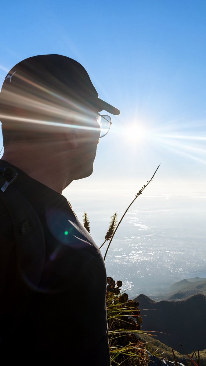 victorgalindo's tweet photo. Antena - Cerro de la silla ⛰️

#NuevoLeon #Hike #Antena #CerroDeLaSilla #Monterrey https://t.co/TDUOo8xnMT