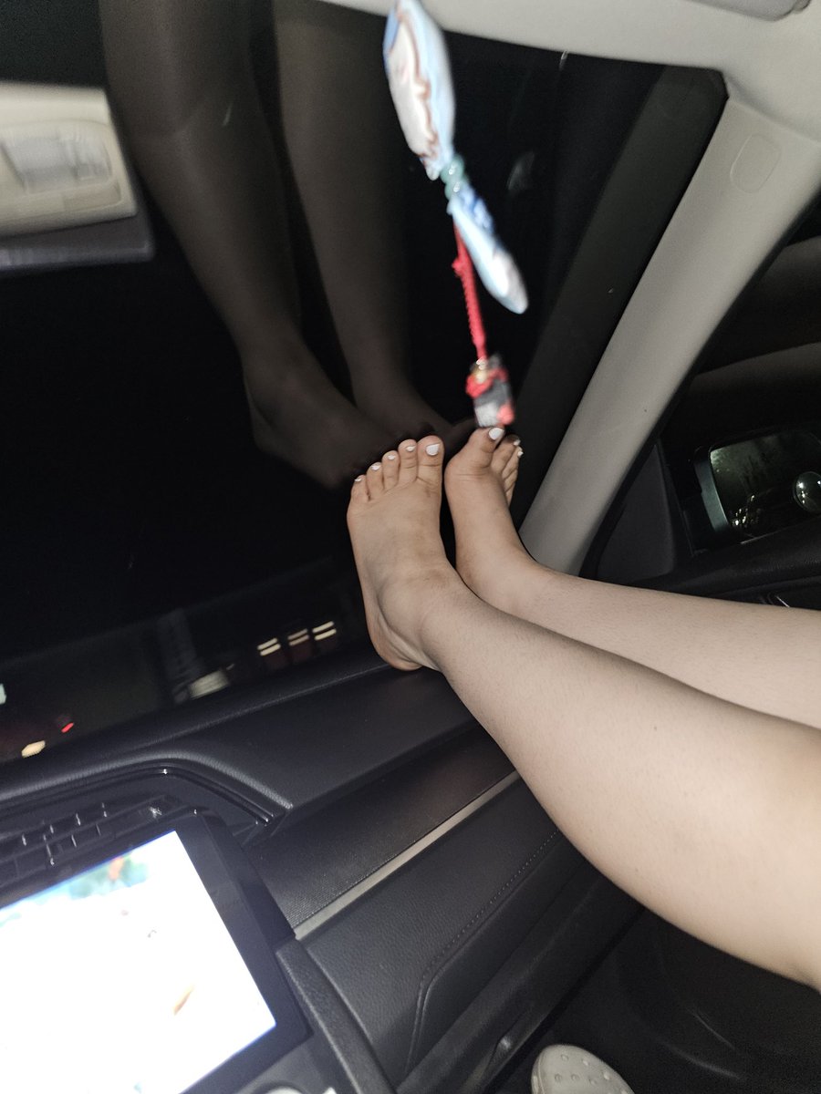 *ੈ✩‧₊˚༺(CanelaFeet)༻*ੈ✩‧₊˚ tweet media