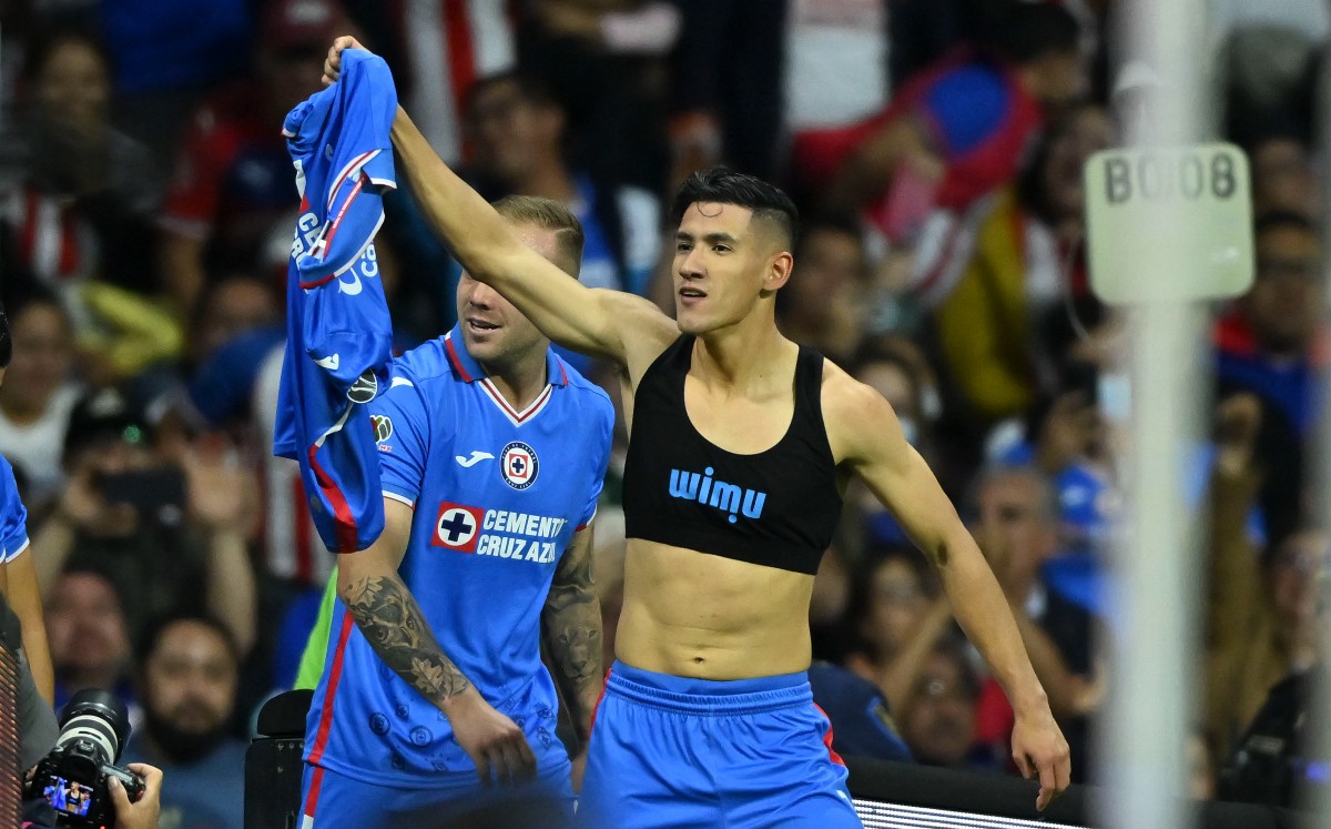 ablros's tweet photo. Felicidades al cruz azul campeon del futbol mexicano. https://t.co/vrzm786SnX