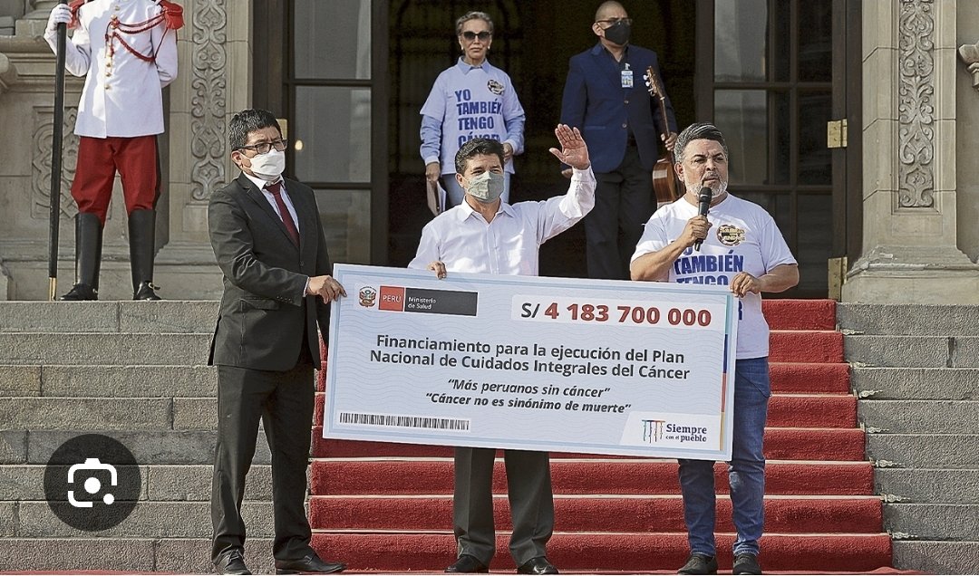 PasquinDeM's tweet photo. Recoba nos recuerda que Cevallos de JP y Castillo no cumplieron la promesa que les hizo a niños con cáncer. Si jugaron con la vida de niños imagínense lo que harán con el Peru. Dios nos libre!
#DebateTécnico
#DebatePresidencial https://t.co/3ppgNeampg