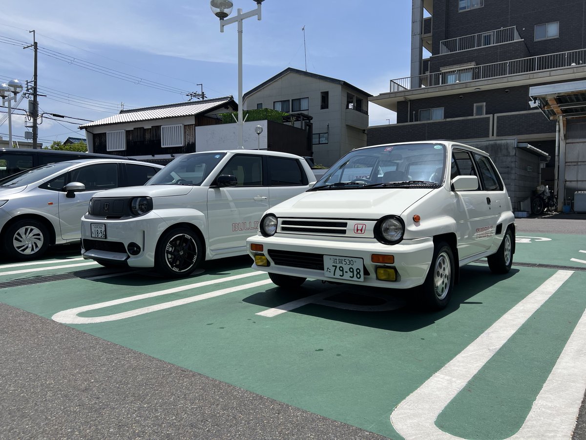 どみ tweet media
