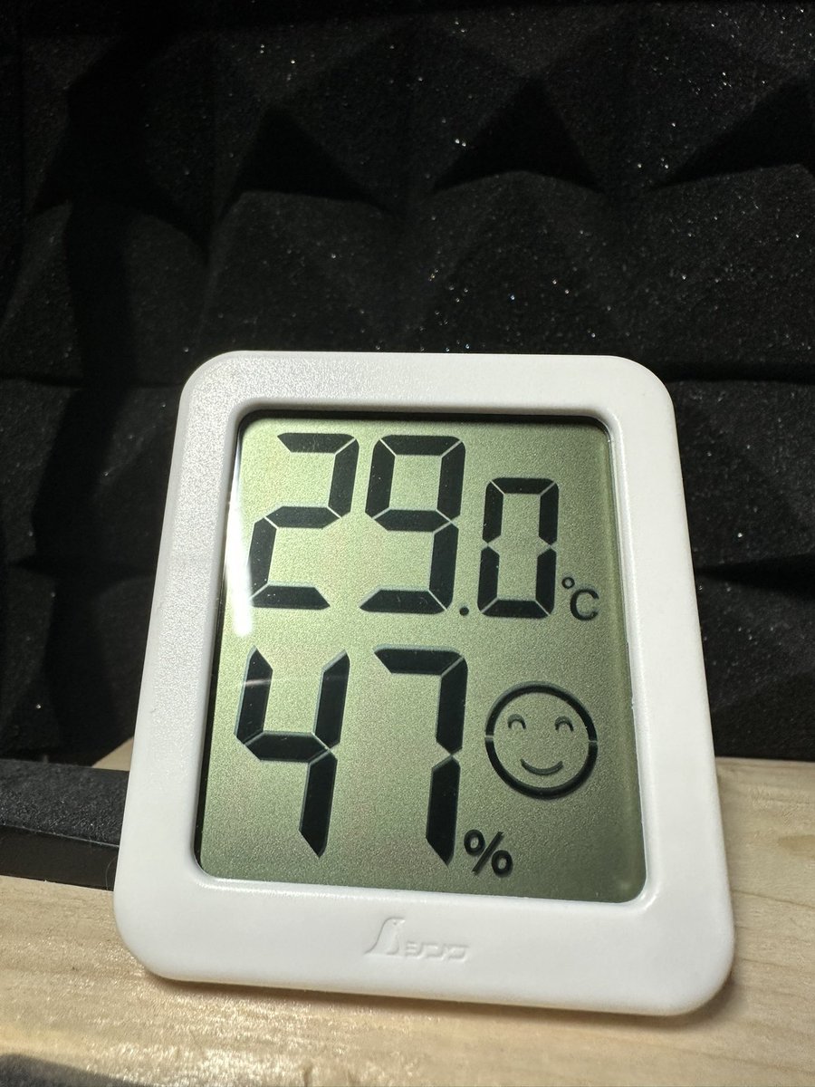 pakotin005's tweet photo. 最近この温度に慣れてきてる...！
みんなの部屋って何度くらい？ https://t.co/rFk1oAa5Hc
