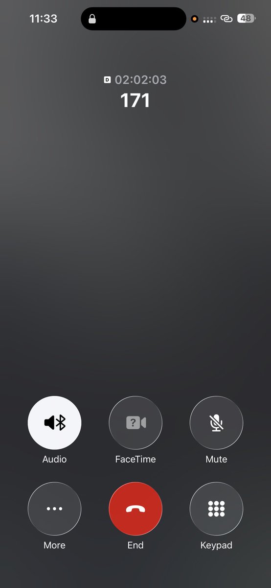 IamMJDC's tweet photo. @PLDT_Cares @pldt @pldt @PLDTEnterprise  7days nk internet connection!!!!! tapos yung mga incompetent nyong supervisors ayaw magtake ng supcall!!! dinig na dinig ko sa linya!! using his own dialect na kinakausap nya yung ahente!!! https://t.co/F8y22azDAE
