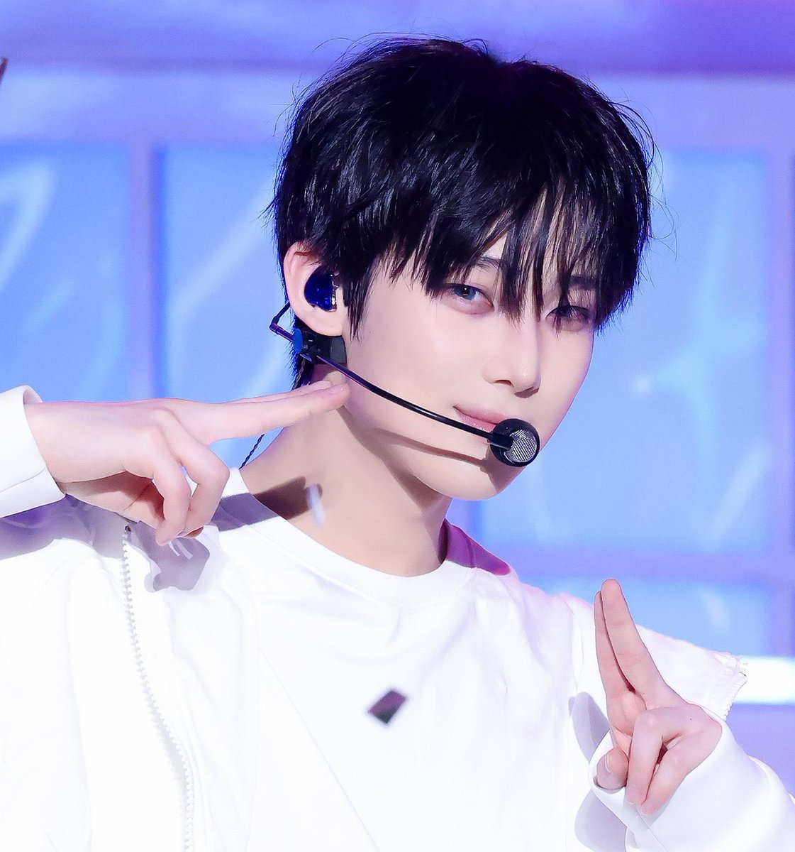 깜순간 tweet media