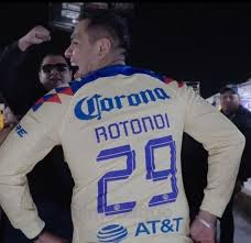 MicNardozza's tweet photo. ROTONDI, volviéndose a encargar de definir el campeonato. 
Cuánta historia en esos botines https://t.co/wYzw9mKEuU