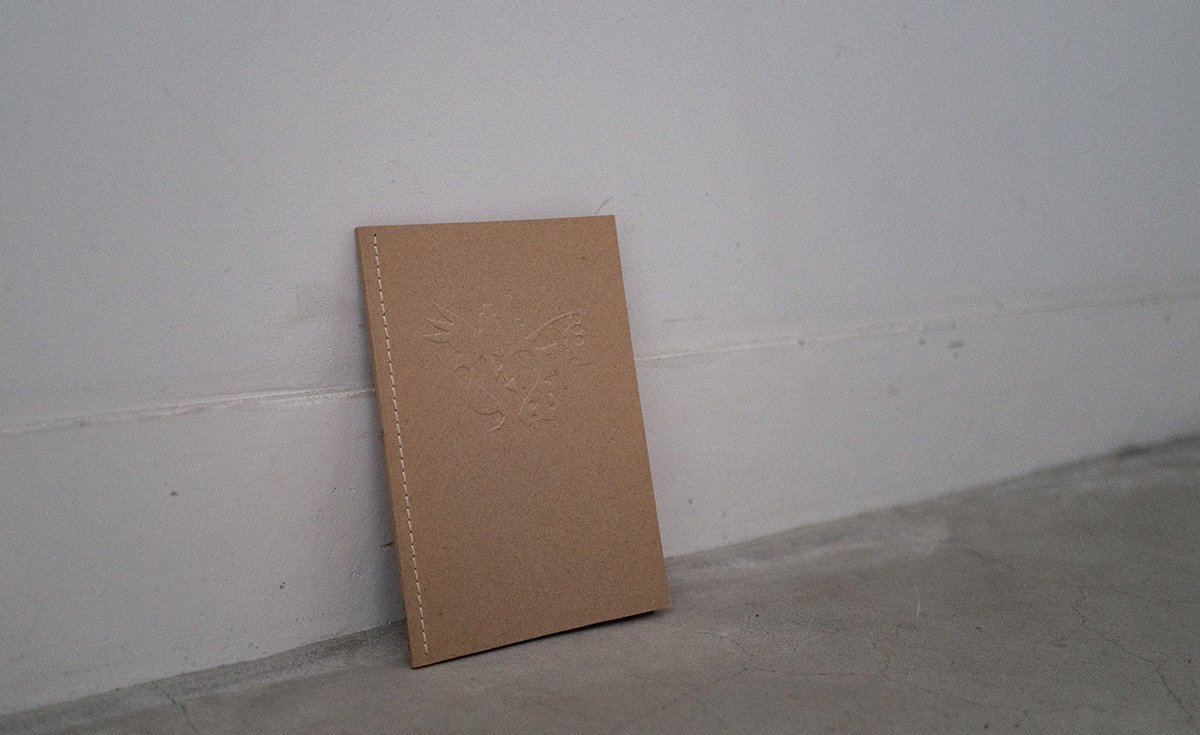 NSSGINC's tweet photo. TRYST - Carmela Ruffino
RINZENのメンバーによるDIYで制作されたと思われるZINE。2000年代初頭に影響を受けまくったスタイルで今見てもかっこいい。
#nssginc https://t.co/mX0wW7fDJ3
