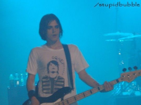 Mikey Hourly tweet media